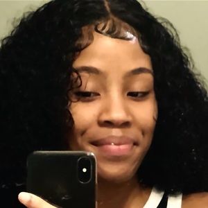 Meet your Posher, Breanna